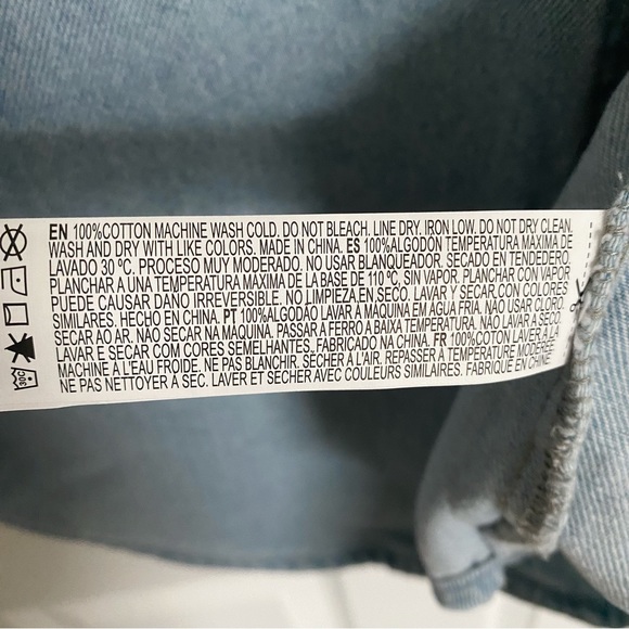 Forever 21 Denim Curved-Hem Shacket Size Small - Picture 4 of 11